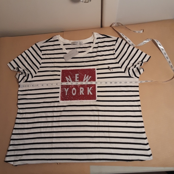 New T shirt with sequins - Picture 8 of 8